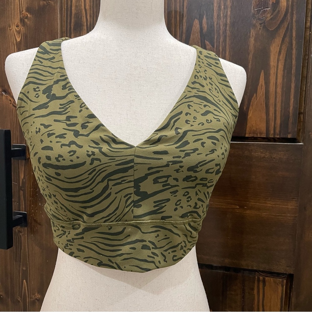 Athleta Transcend Plunge Bra Size L (D/DD cups) NWT